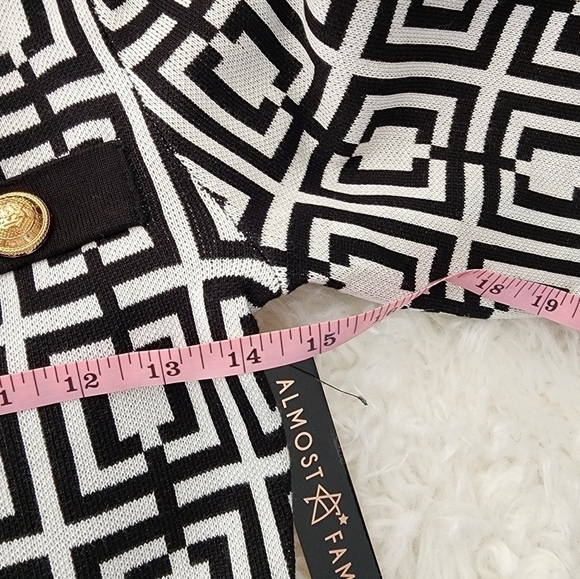 Almost Famous Jacquard Mini Dress Size Small. New. - Picture 6 of 9